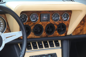 Jensen Interceptor III Convertible (1974) - komplette Uhrensammlung