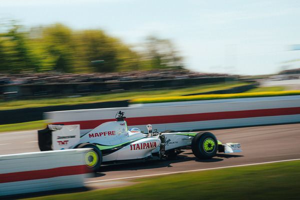 Jenson Button im Brawn BGP 001 - 83. Goodwood Members' Meeting 2026
