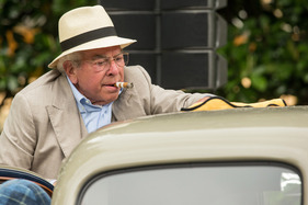 Jetzt bloss nicht abaschen: Trockenlegung der Exponate nach dem Regen – Concorso d'Eleganza Villa d'Este 2024