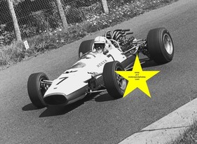 John Surtees im Honda F1 auf dem Nürburgring im Jahr 1967