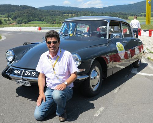 Image: José Dula with his 1964 Citroën DS 19