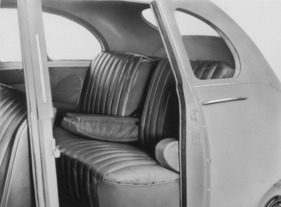 Jowett Javelin (1949) - Blick auf die Rückbank Jowett Javelin (1949) - Blick auf die Rückbank