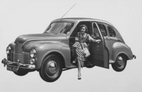 Jowett Javelin (1949) - die Vordertüren öffnen nach hinten