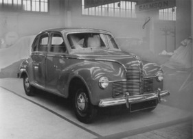 Jowett Javelin (1950) - auf dem Genfer Autosalon 1950