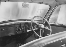 Jowett Javellin (1950) - verschnönertes neues Instrumentenbrett - Genfer Autosalon 1950