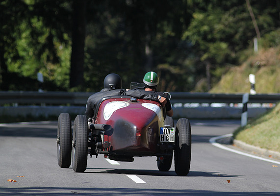 Jowett Ulster (1937) am Jochpass Memorial 2011 (Start-Nr. 073)
