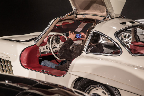 Jugendtraum Nr. 2, nur knapp hinter einer Nacht mit Michelle Hunziker - einmal am Steuer eines 300 SL Gullwing, wenn auch nur als Selfie!