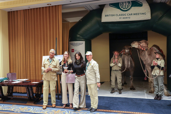 Julia Gut und Yara Ochoa (MGB GT) erhalten einen Sonderpreis - 30. BCCM St. Moritz "Safari Edition" 2024