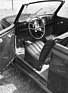 KDF (1938) - einfaches Interieur, aber die Handschrift des späteren VW Käfer ist klar ersichtlich