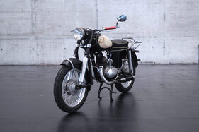 KTM Trophie (1958) - als Lot 014 an der Humer und Granner Classic Expo Salzburg Versteigerung 2024