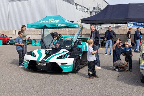 KTM X-Box mit Taxifahrten - Halle 6 Classic