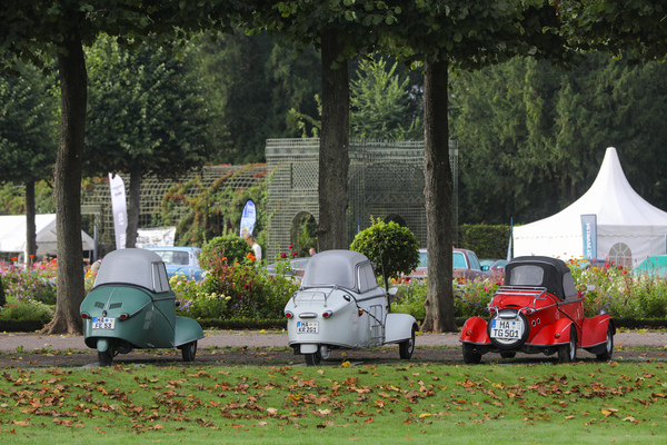 Kabinenroller von Messerschmitt/FMR, rechts der berühmte Tg500 Tiger - 21. Classic-Gala Schwetzingen 2025