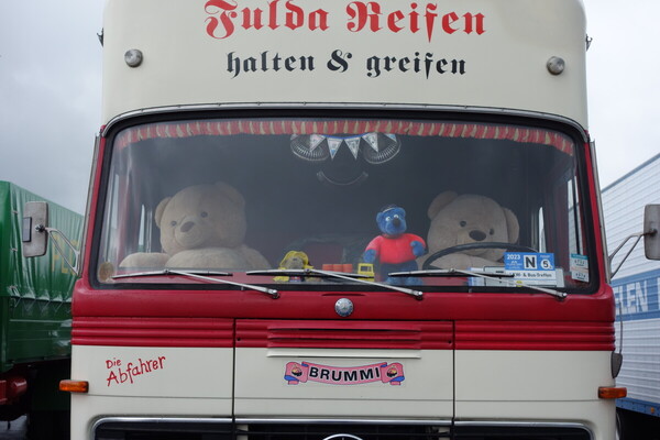 Käpt'n Blaubär als Kapitän der Landstrasse – Classic Days Düsseldorf 2023