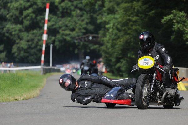 Bild Käster-BMW R50 (1968) - Startfeld 3 "Renndreiräder & Gespanne" - Oldtimer GP Brugger Schachen 2024
