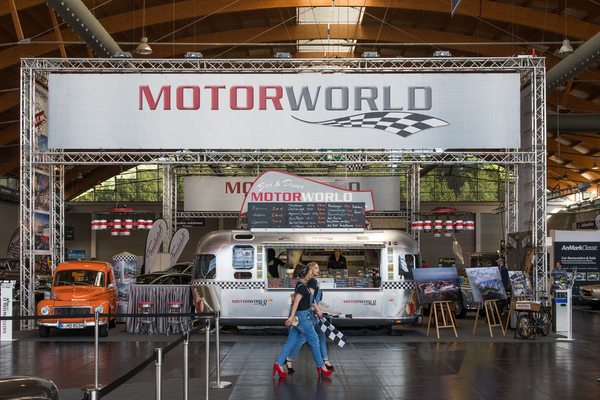 Kaffeebar im Vintage Look - Motorworld Classics Bodensee 2018