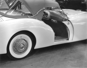 Kaiser Darrin (1954) - Kunststoff-Cabriolet mit den speziellen Schiebetüren - Genfer Automobilsalon 1954