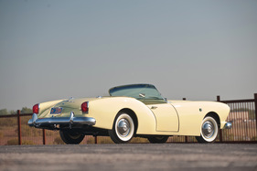 Kaiser-Darrin Roadster (1954) - klassische Pontonform - versteigert an der RM Auction Arizona 2011 Kaiser-Darrin Roadster (1954) - klassische Pontonform - versteigert an der RM Auction Arizona 2011