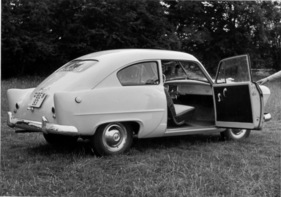 Kaiser Henry J (1951) - Version noch ohne Zugang zum Kofferraum von aussen