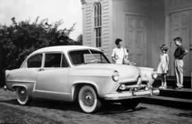 Kaiser Henry J (1951) - der Stolz der ganzen Familie Kaiser Henry J (1951) - der Stolz der ganzen Familie