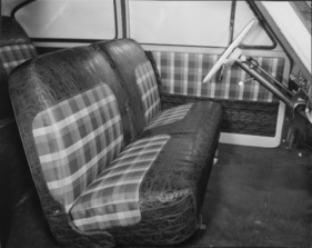 Kaiser Henry J (1953) - neue Bezüge für das Modelljahr 1953