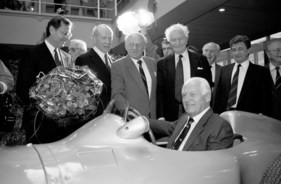 Karl Kling an seinem 80. Geburtstag - es gratulieren Wolfang Peter, Prof. Hans Scherenberger, Kal Bunz, Walter Schock, Manfred von Brauchischt, Paul Pietsch und Hans Herrmann