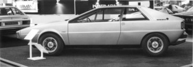 Karmann Pik Ass (1973) - Studie von Giugiaro, eine Art Vorstudie zum VW Scirocco, bereits an der IAA Frankfurt von 1973 gezeigt - Genfer Automobilsalon 1975