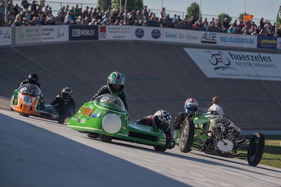 Kawasaki H1R (1970) - 500 cm3, 70 PS, Egolf mit Ehefrau Barbara unterwegs - Indianapolis Oerlikon 2019