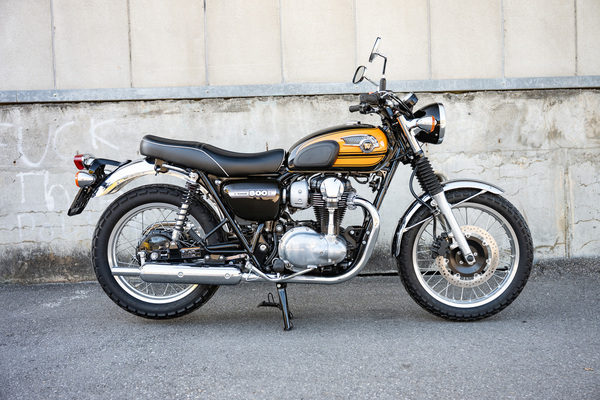 Bild: Kawasaki W 800 (2016) - als Lot 27 an der Versteigerung der Oldtimer Galerie in Toffen am 21. März 2026
