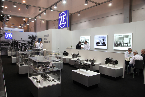 Kein Auto? Nein, dafür Getriebe und andere Zahnradprodukte bei ZF (Techno Classica 2017)