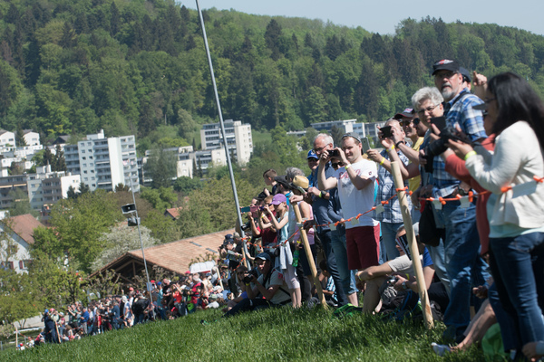 Kein Platz war mehr frei entlang der Strecke - Impressionen vom GP Mutschellen 2018