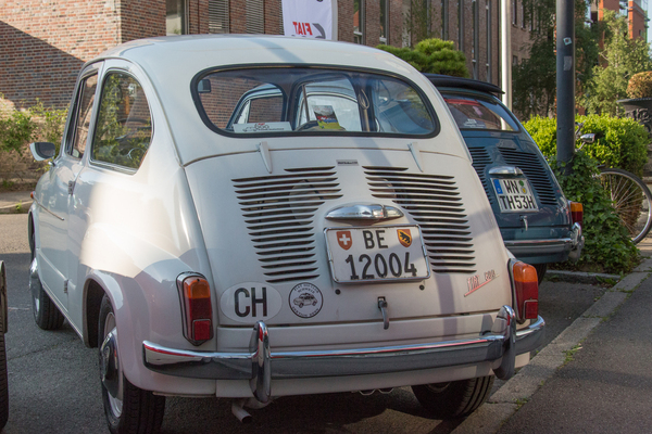 Kein Weg ist zu weit, auch aus der Schweiz (Bern) wurde angereist - Treffen der Fiat-600-Freunde 2023