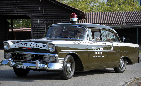 No tail fin, but lots of chrome