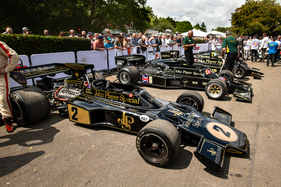 Keine Lotus-Sonderschau ohne die berühmten John-Player-Special-Rennwagen – Goodwood Festival of Speed 2023