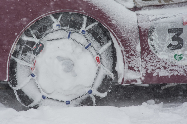 Ketten absolut vorbildlich montiert, …