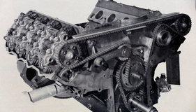 Kettenantrieb für die Nockenwelle beim Ford 427 SOHC von 1966 - 611 PS