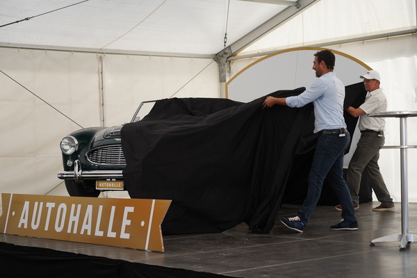 Kick Off zur Autohalle Andelfingen - Kompetenz-Zentrum für Oldtimer - Der Austin Healey wird enthüllt
