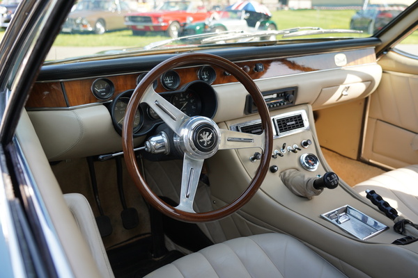 Kick Off zur Autohalle Andelfingen - Kompetenz-Zentrum für Oldtimer - Iso Rivolta Cockpit