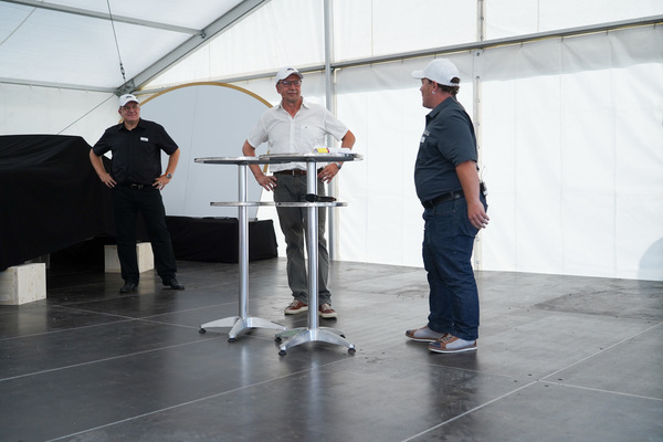 Kick Off zur Autohalle Andelfingen - Kompetenz-Zentrum für Oldtimer - Podiumsdiskussion