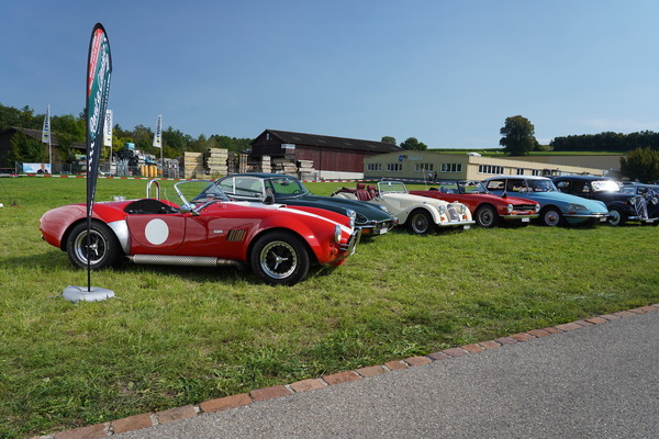 Bild Kick Off zur Autohalle Andelfingen - Kompetenz-Zentrum für Oldtimer - ein Teil der Mietwagen-Flotte von Rent a Classic