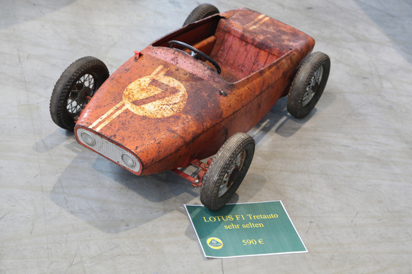 … Kinderautos, …