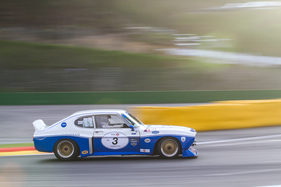 Klarer Sieger im HTC bei Spa Classic 2015: Chris Ward auf Ford Capri RS 3100 Broadspeed (1973)