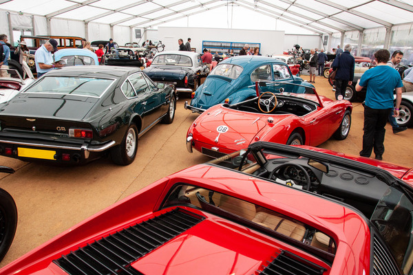 Bild: Klassiker-Versteigerung von Bonhams – Beaulieu International Autojumble 2021