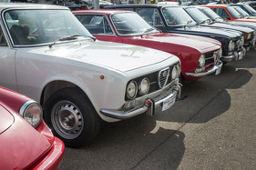 Klassiker von Alfa Romeo in Reih' und Glied - Auto e Moto d'Epoca 2022 Klassiker von Alfa Romeo in Reih' und Glied - Auto e Moto d'Epoca 2022
