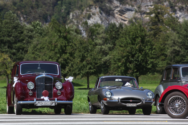 Klassiker von Bentley und von Jaguar - British Car Meeting (BCM) Mollis 2022
