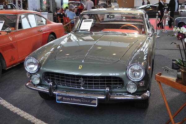 Klassischer Ferrari 250 GTE - allzuviele im Originalzustand gibt es nicht mehr - Motorworld Classics Berlin 2015