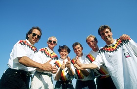 Klaus Ludwig, Kurt Thiim, Ellen Lohr, Roland Asch, Jörg van Ommen und Bernd Schneider (1994)