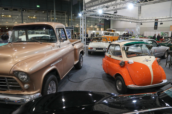 Bild: Kleine und Grosse, bunt durchmischt - Bremen Classic Motorshow 2023