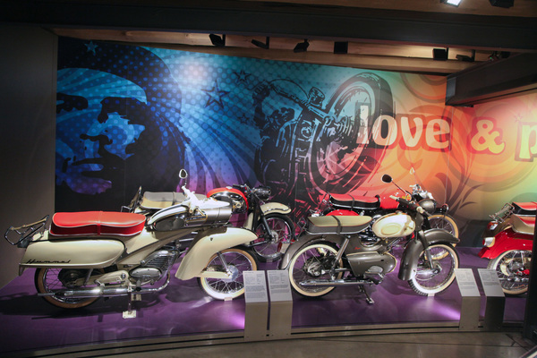 Image: Small motorcycles of the sixties - Museum PS.Speicher