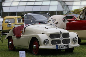 Kleinschnittger F125 (1952) - Kleinstfahrzeuge anlässlich des Concorso d'Eleganza Villa d'Este 2012 in der Villa d'Erba (1952)