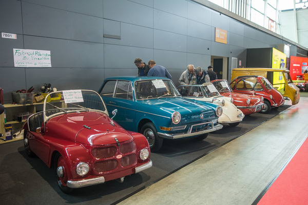 Kleinstautomobile verschiedener Marken - Retro Classics Stuttgart 2020